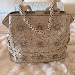 BRIGHTON GLORIA MASTERPIECE Leather Floral XL HANDBAG
TOTE Retail $520.00